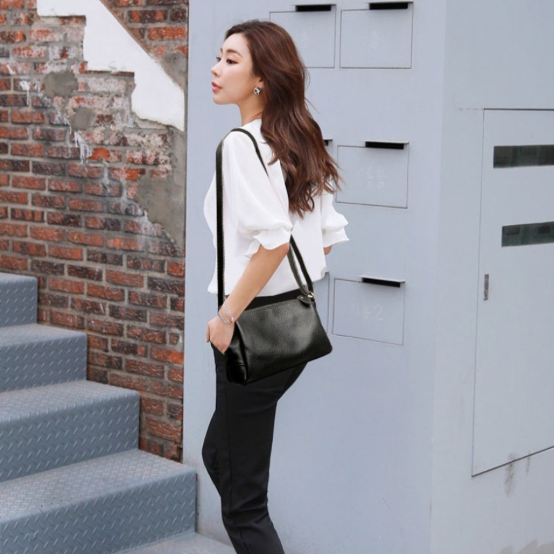 Tijdloze minimalistische compa - Luxury Bags Everyday recensie en prijs