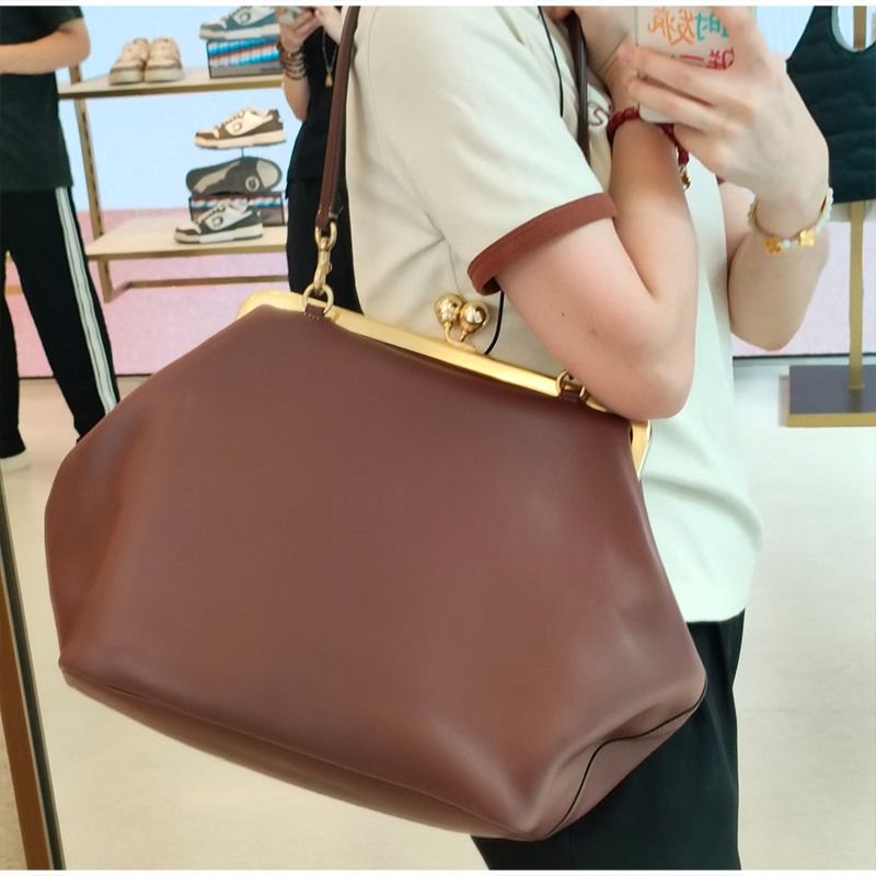 Merkvolle schoudertas voor dam - Luxury Bags Everyday recensie en prijs
