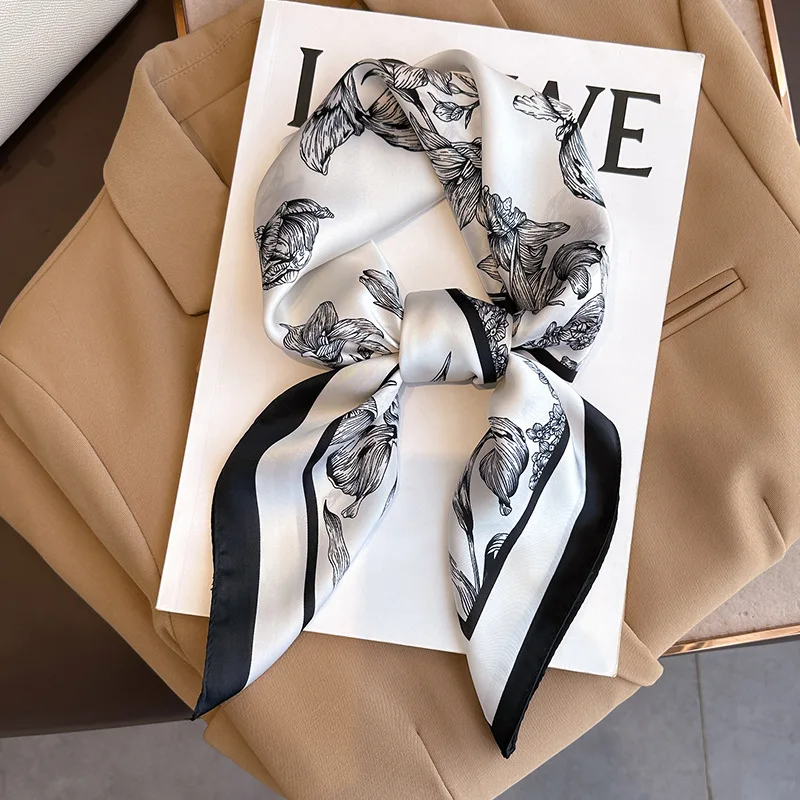 70*70Cm Luxe Bloemenprint Zijd - Luxury Bags Expensive recensie en prijs