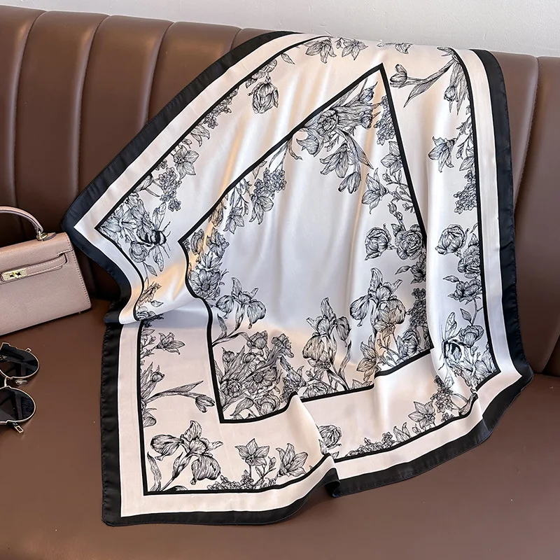 70*70Cm Luxe Bloemenprint Zijd - Luxury Bags Expensive recensie en prijs