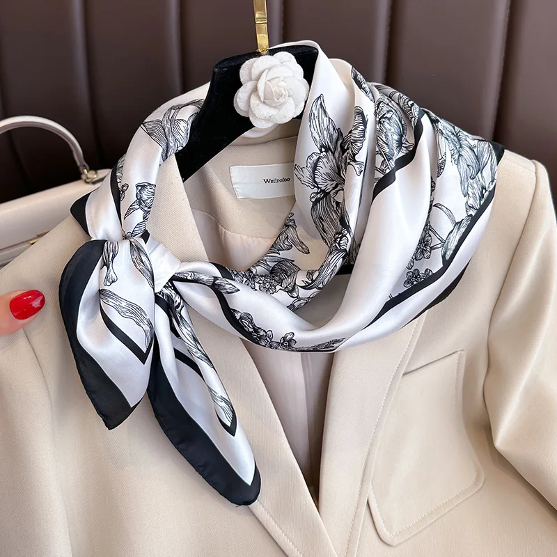 70*70Cm Luxe Bloemenprint Zijd - Luxury Bags Expensive recensie en prijs
