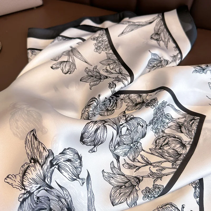 70*70Cm Luxe Bloemenprint Zijd - Luxury Bags Expensive recensie en prijs